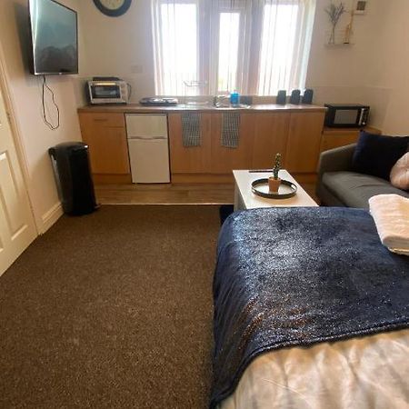 Bv Cosy Studio Eleven At Deighton Huddersfield Apartment Luaran gambar