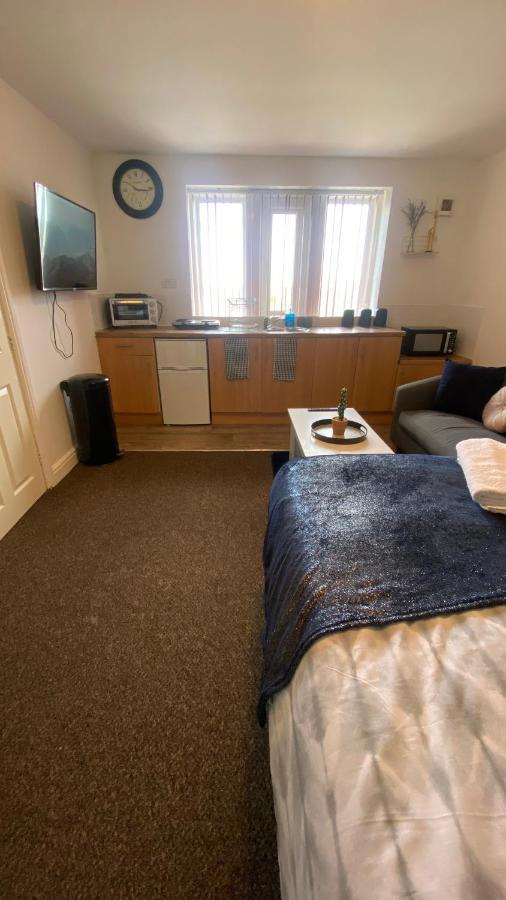 Bv Cosy Studio Eleven At Deighton Huddersfield Apartment Luaran gambar