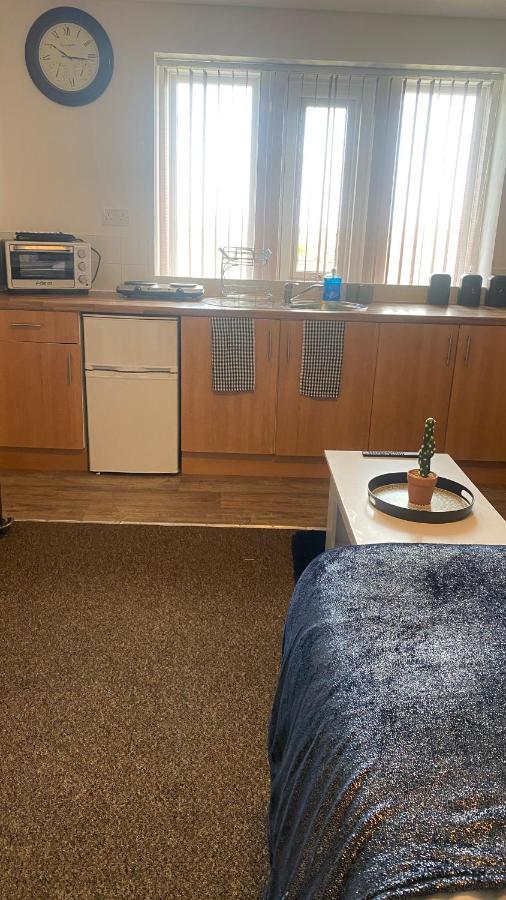 Bv Cosy Studio Eleven At Deighton Huddersfield Apartment Luaran gambar